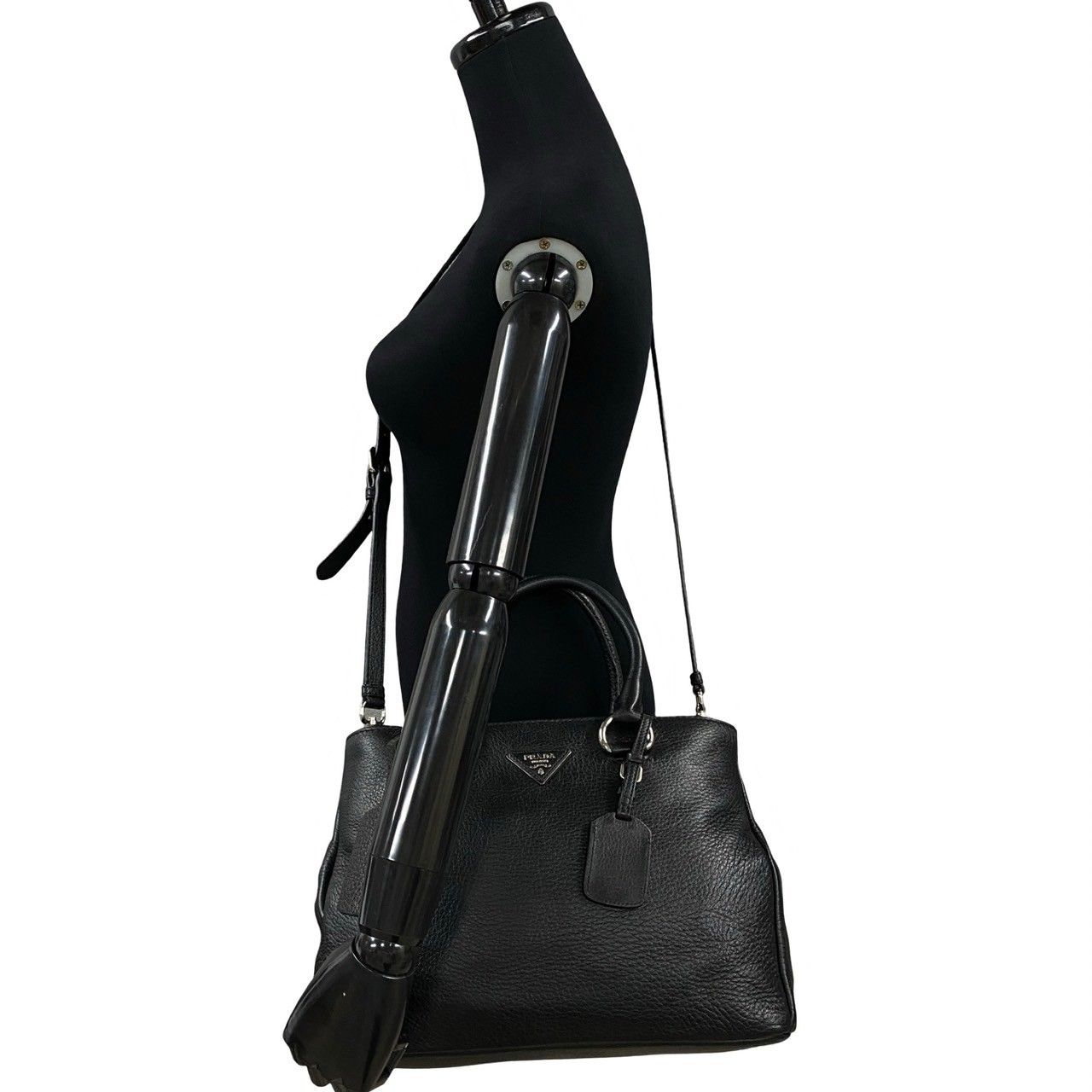 希少 プラダ PRADA ロゴ 2way ハンドバッグ キャンパス 黒 付属品 プラダ PRADA ☆ロゴエンボスレザー2WAYハンドバッグ - BORSA A