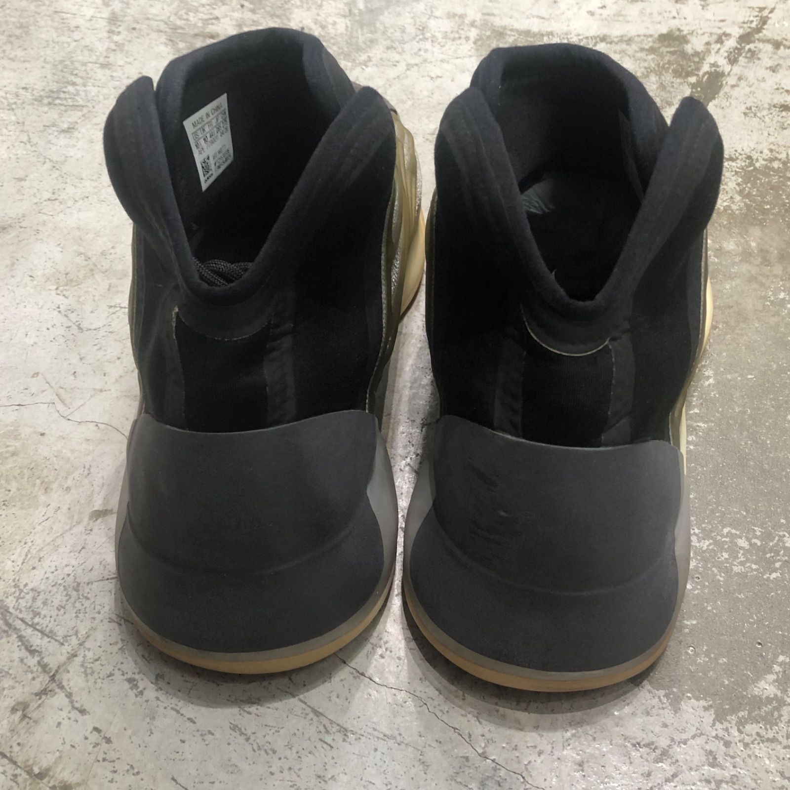 国内正規 adidas YEEZY Quantum Barium イージー クォンタム 