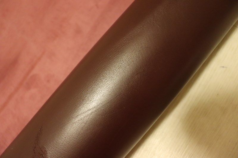 ボルドー 62ds クロム革 牛革 イタリア レザー スムース加工 半裁 一枚革 レザークラフト 革 皮 本革 diy 生地 材料