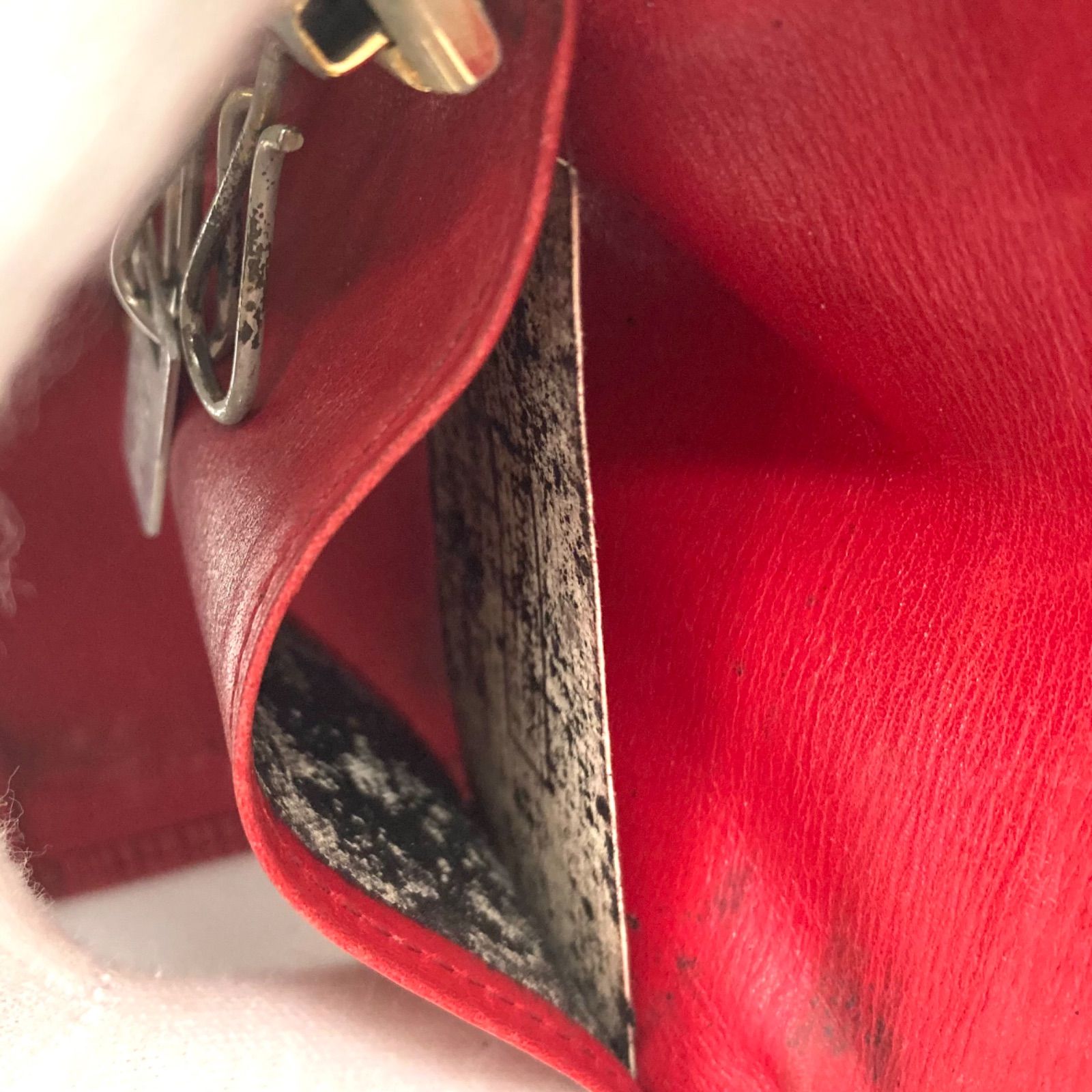 【美品】ルイヴィトン・4連キーケース・ミュルティクレ4・エピ・赤 LOUIS VUITTON ルイ・ヴィトン ミュルティクレ4連キーケースエピ