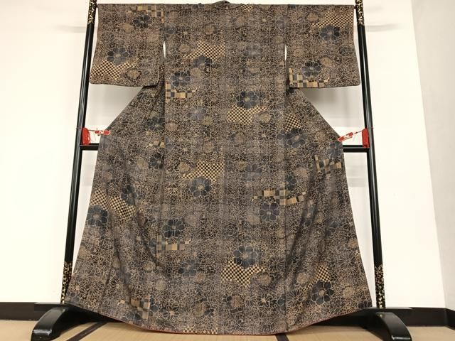 平和屋着物●お召　花尽くし　金彩　健勝苑扱い　正絹　逸品　AAAT0653zg 平和屋着物○お召 花尽くし 金彩 健勝苑扱い 正絹 逸品 AAAT0653zg