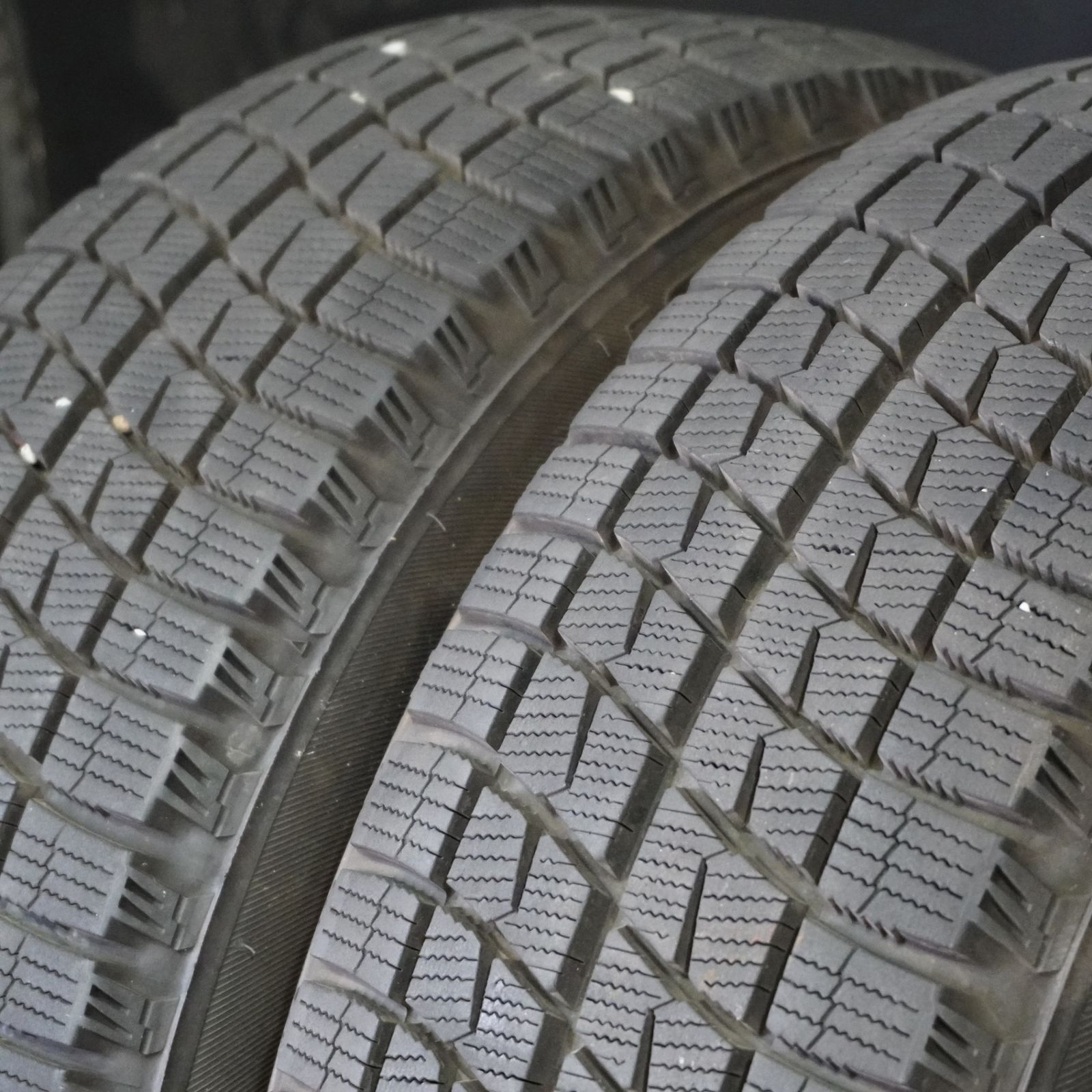 売切 22年製 アイスエスポルテ 185 60R15 4本 スタッドレス シエンタ アクア ヤリス ヴィッツ フィット グレイス マーチ等