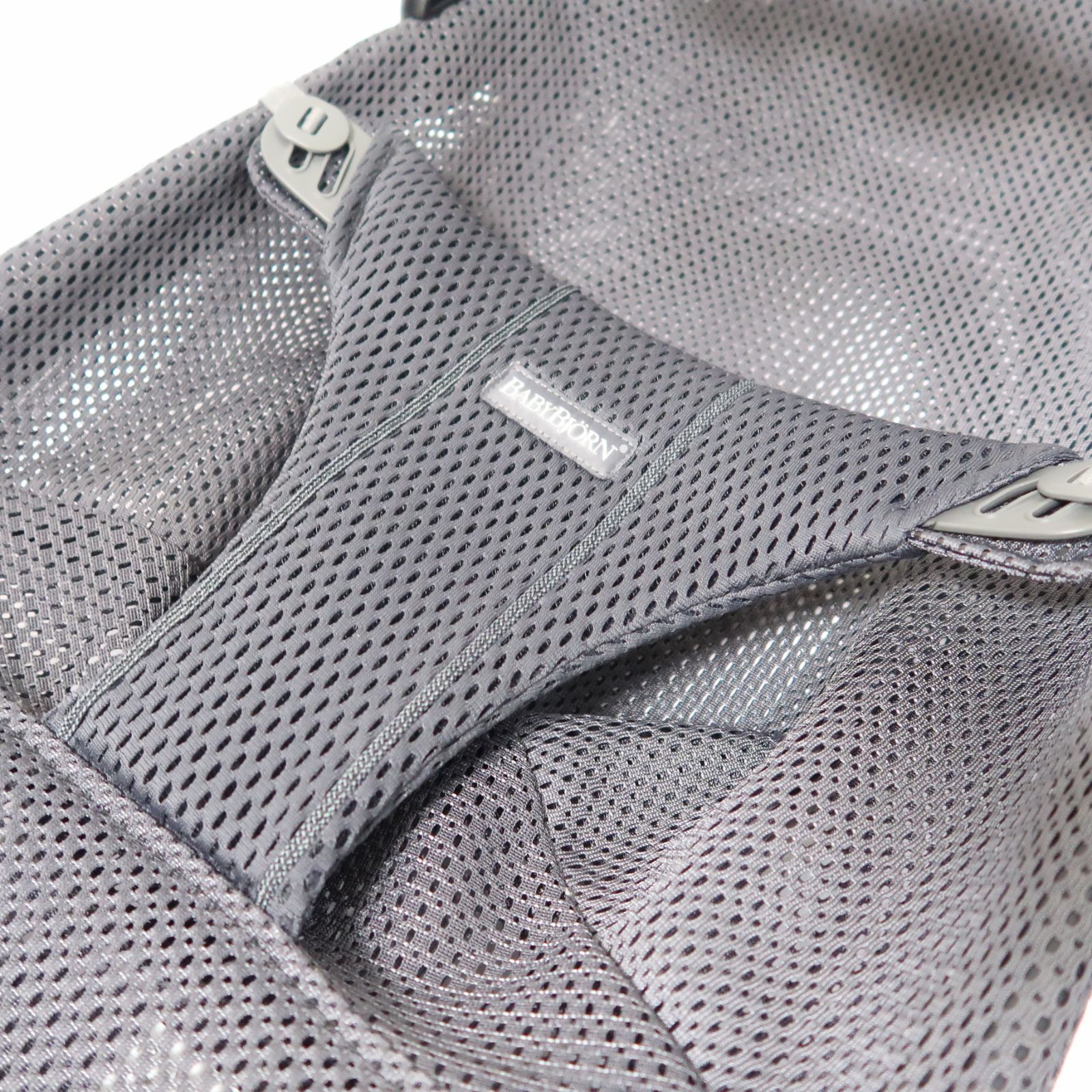 ベビービョルン バウンサー bliss air ブリス エアー トーイ アンスラサイト WWW_OLIVIERBERNSTEIN_COM