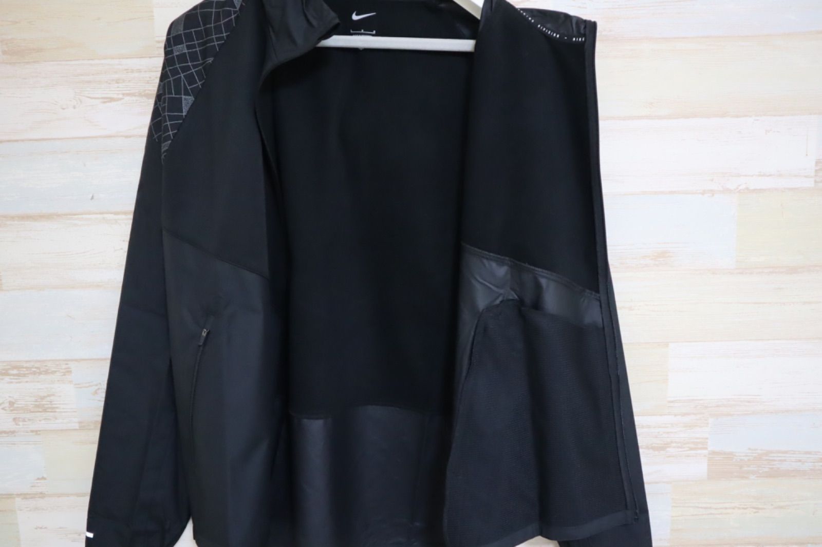 新品 定価14850円 NIKE ナイキ ランニング ウインドブレーカー