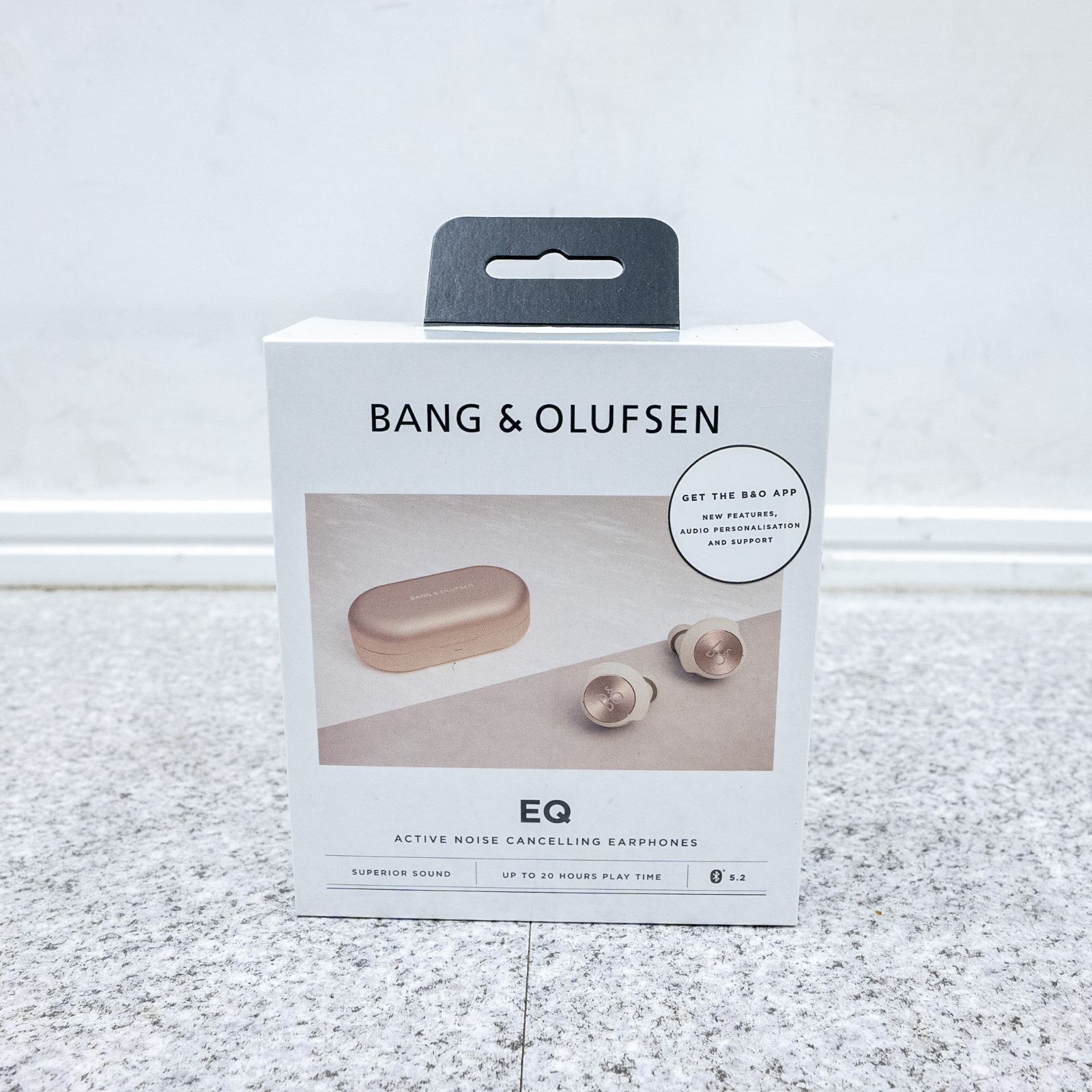 送料込 BANG&OLUFSEN Beoplay EQ sand 【公式通販】