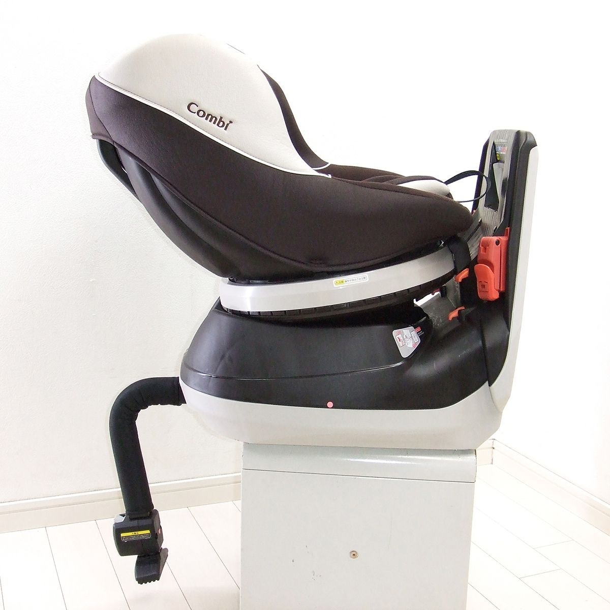 美品 チャイルドシート 中古 コンビ ネルーム lite EF combi