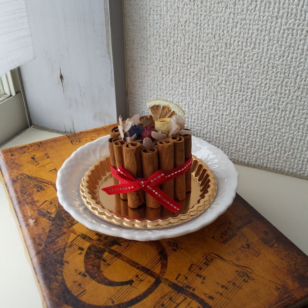 ドライフラワー シナモン＊ケーキ 木の実とシナモンスティックのケーキ