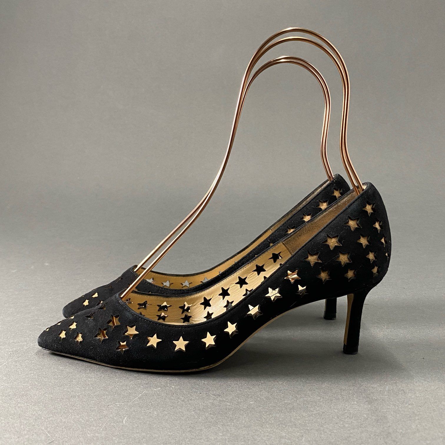 JIMMY CHOO スターパンチングパンプス　ブラック　新品未使用　完売品 JIMMY CHOO スターパンチングパンプスブラック新品未使用完売品