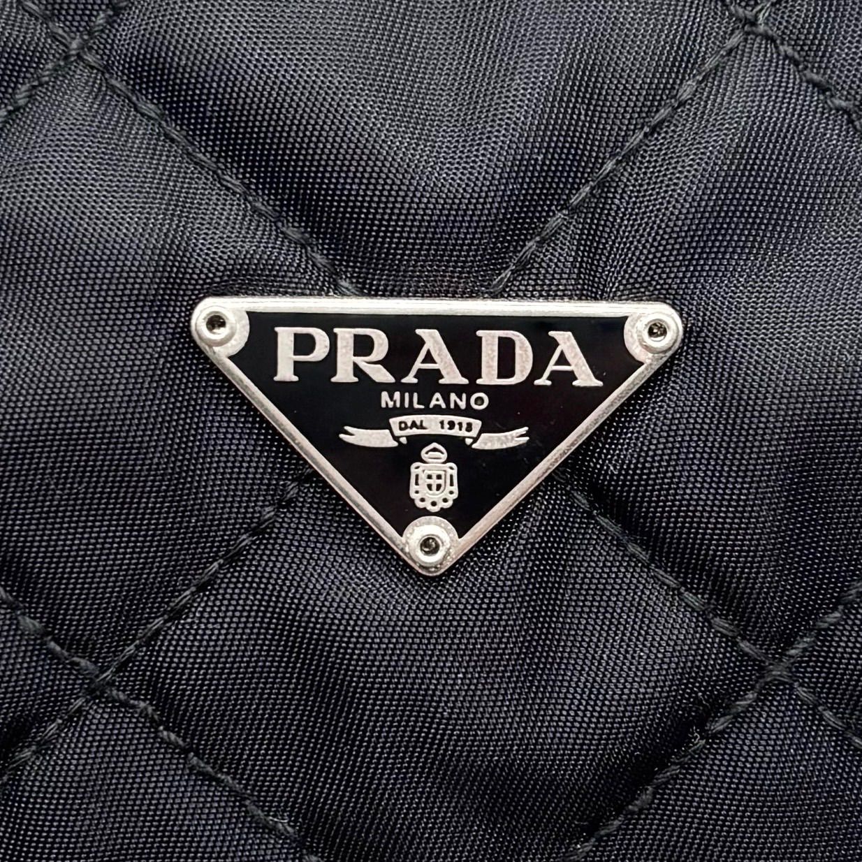 良品】 PRADA プラダ ハンドバッグ 化粧ポーチ 小物入れ キルティング 