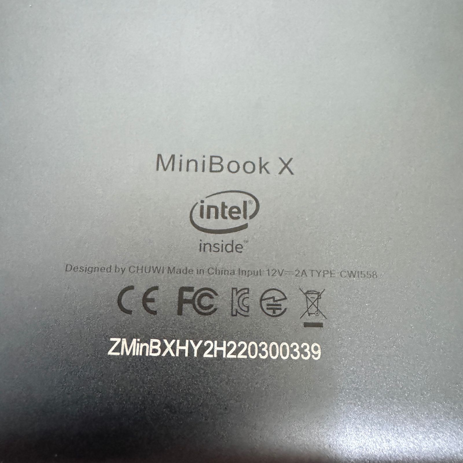 CHUWI タッチパネル対応ノートPC