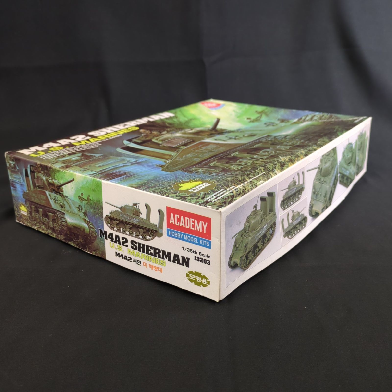 輸入キット ACADEMY 13203 M4A2 Sherman U.S. Marines M4A2 シャーマン 米海兵隊