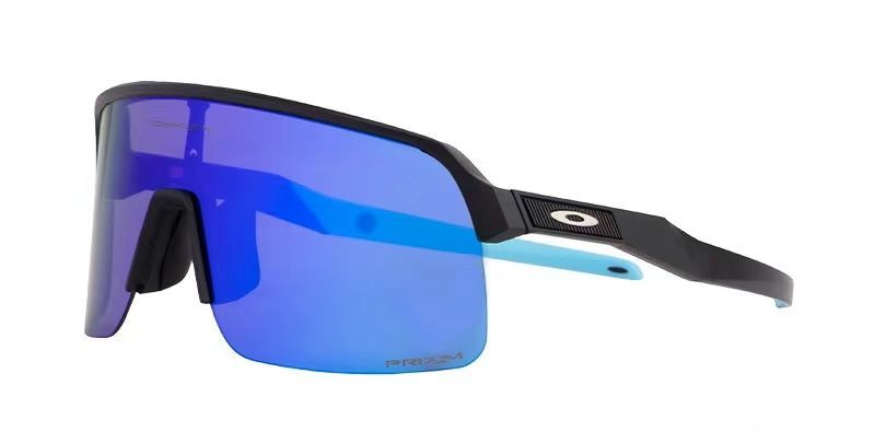 OAKLEY