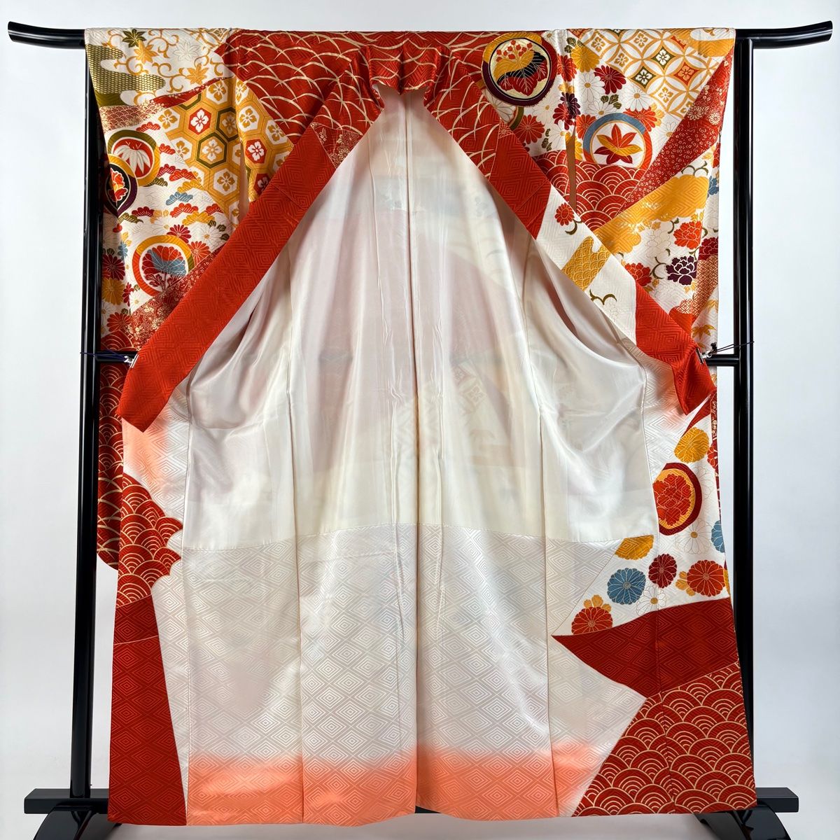 振袖 身丈161cm 裄丈65.5cm M 袷 草花 ヱ霞 金糸 金彩 朱色 正絹 秀品