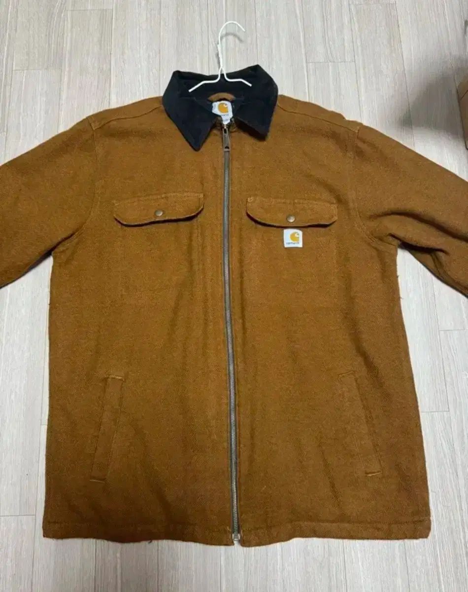 Carhartt カーハート ジャケット 売ってます 本物