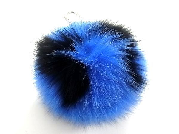 □新品同様□ FENDI フェンディ ファー イニシャル ポンポン