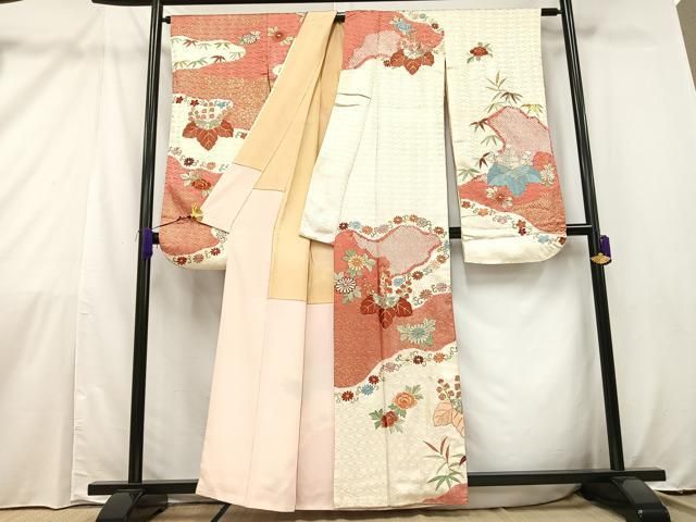 平和屋着物○豪華振袖 駒刺繍 貝桶花文 暈し染め 金彩