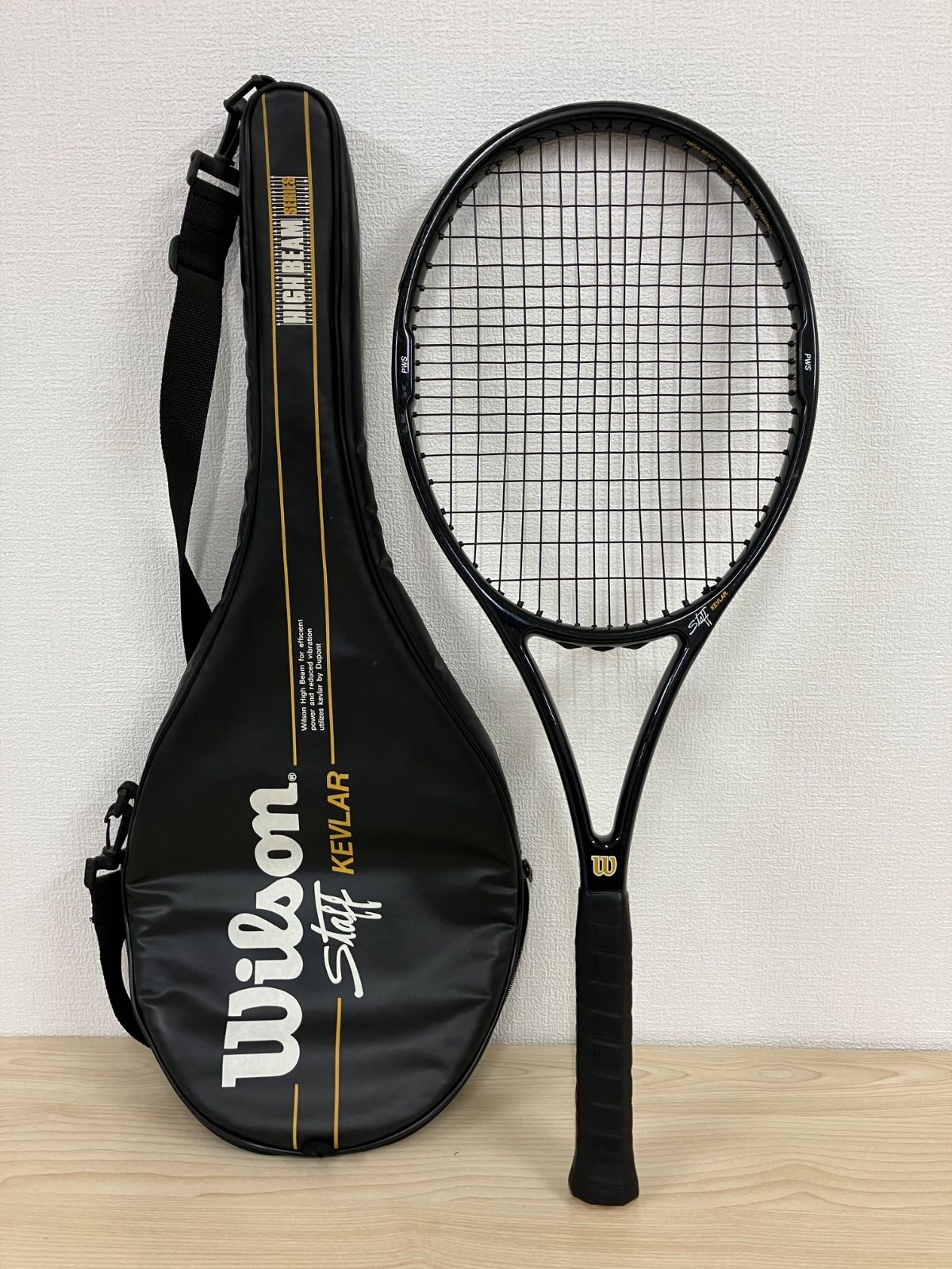 ウィルソン STAFF KEVLAR テニスラケット ケース付き ウィルソン STAFF KEVLAR テニスラケット ケース付き