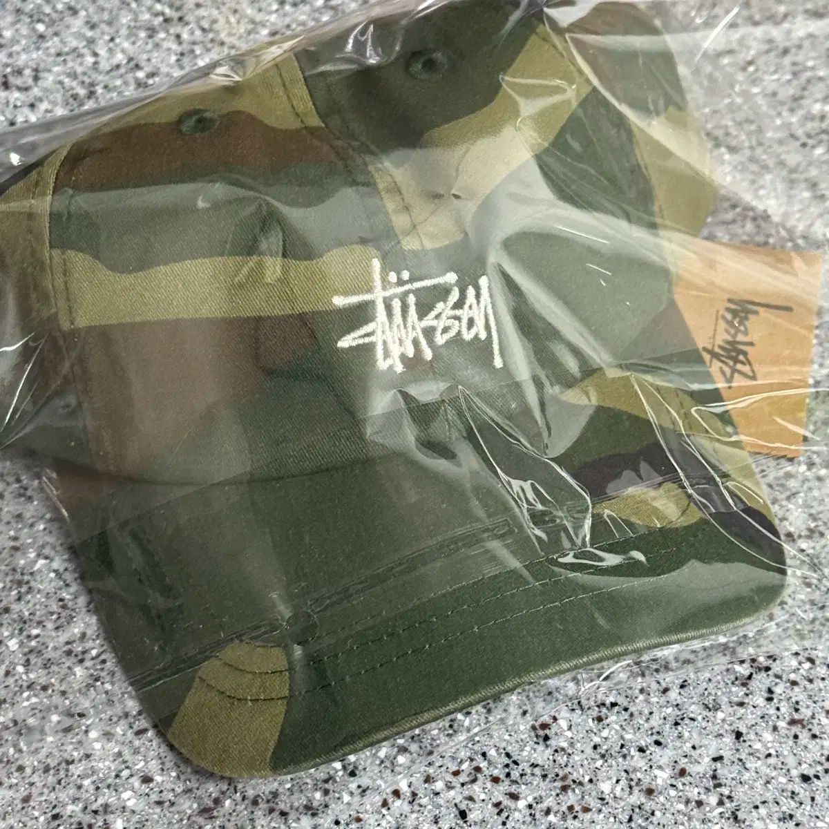 ステューシー