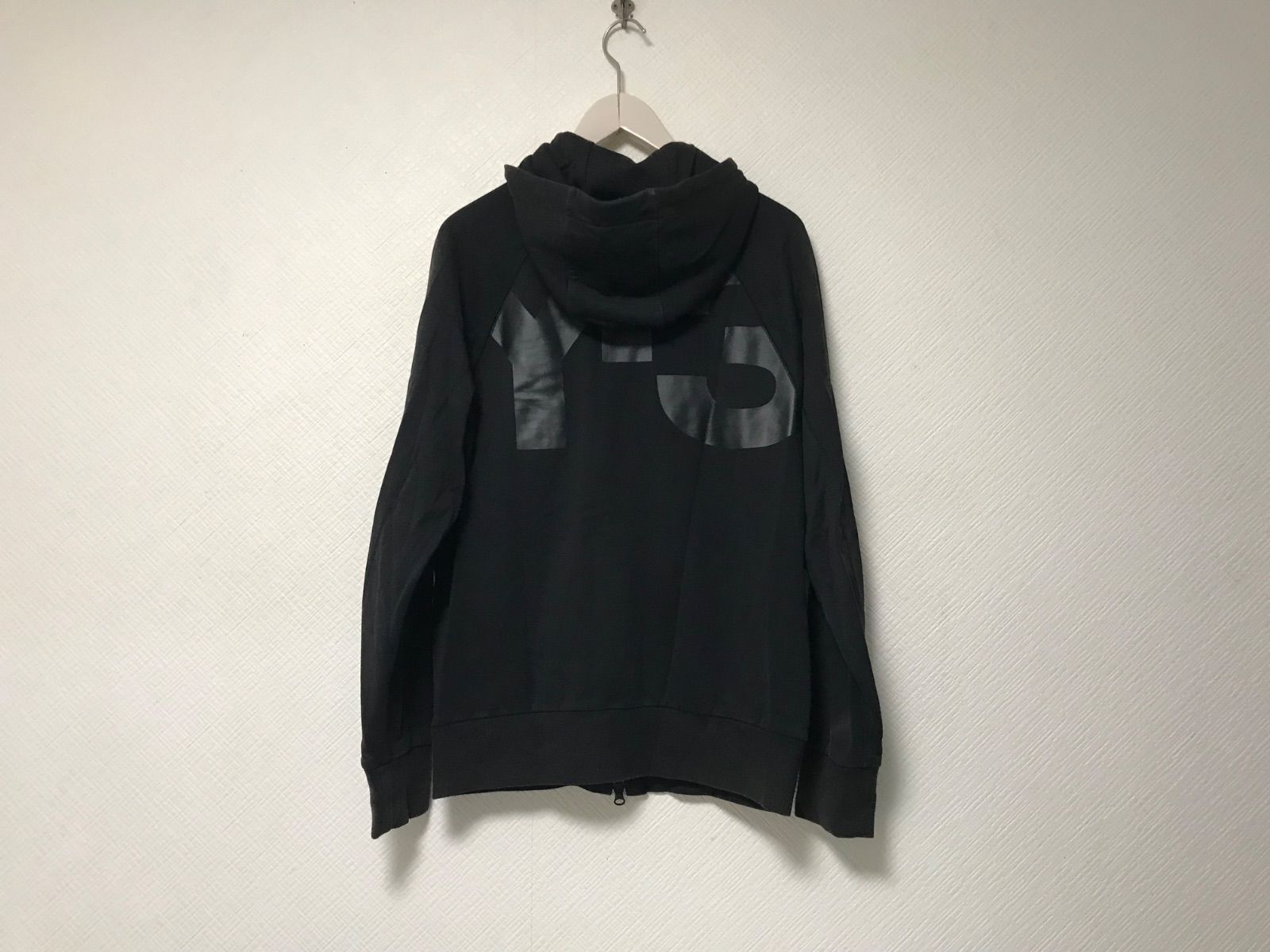 本物ワイスリーY-3ヨウジヤマモトアディダスコットンバックロゴプリントジップパーカースウェット長袖トレーナーメンズサーフミリタリーアメカジビジネススーツドレスストリートスケーターゴルフ黒ブラックS