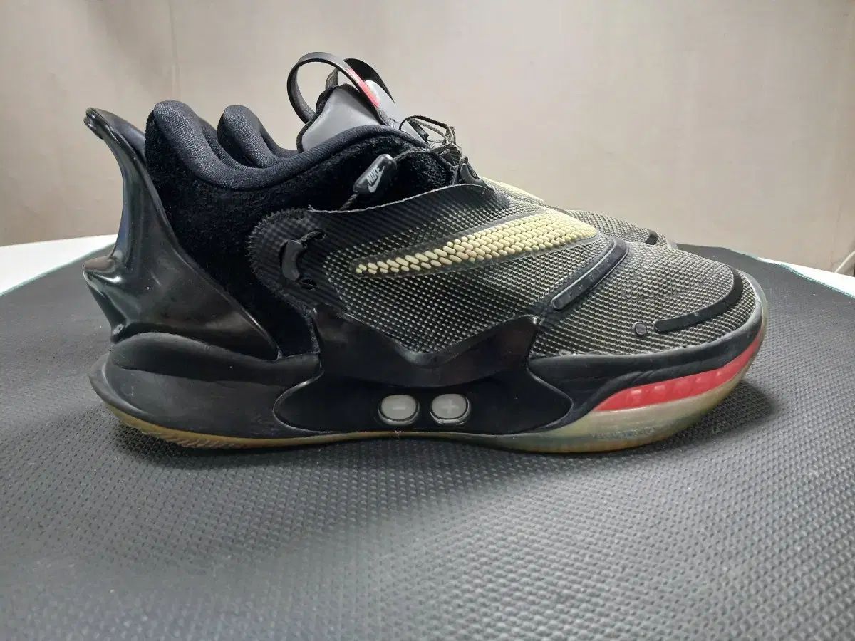 NIKE ナイキ アダプト BB 2 0 黒 バスケットシューズ 260 270 ありがとう カルバル