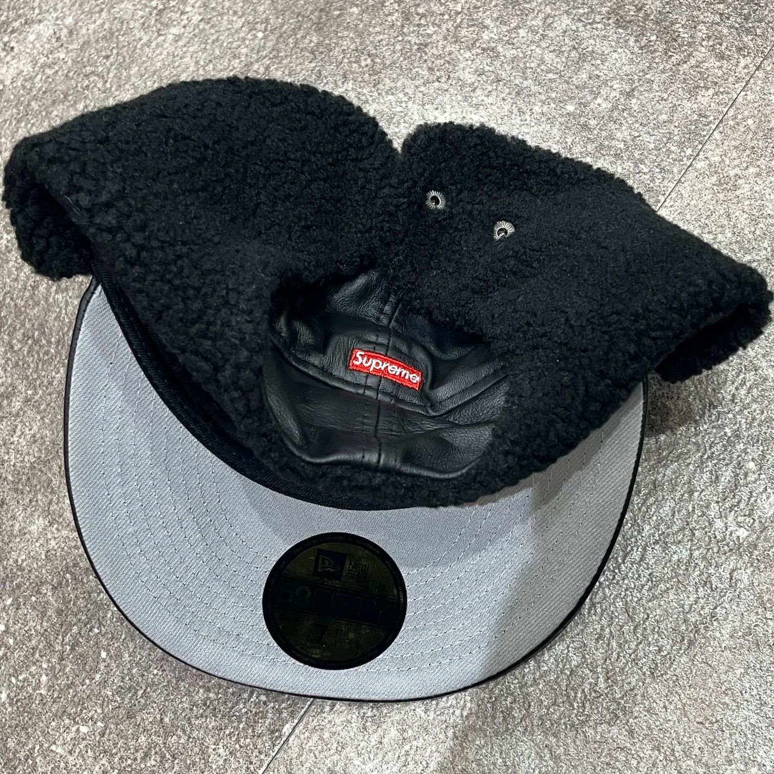 国内正規 Supreme 22AW Leather Earflap Box Logo New Era ボックス