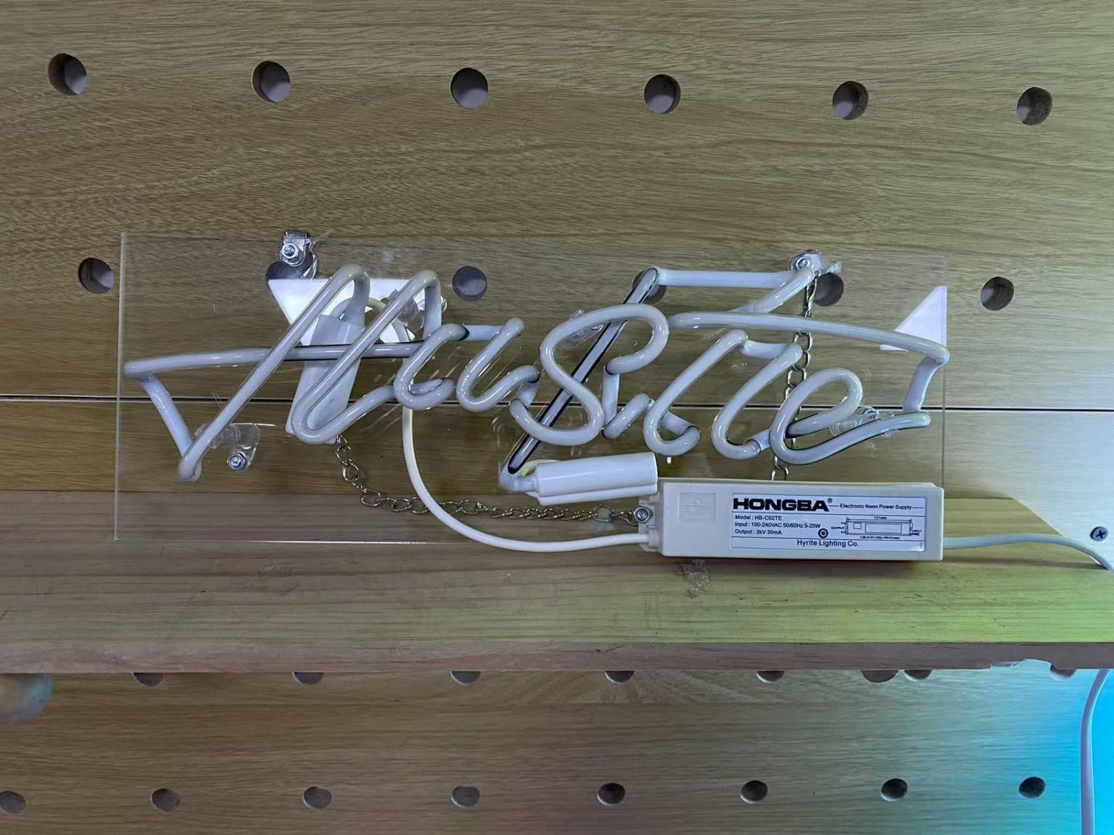 オリジナル　ブルー　LED ネオン管　Hustle 看板 壁掛け インテリア オリジナル ブルー LED ネオン管 Hustle 看板 壁掛け インテリア