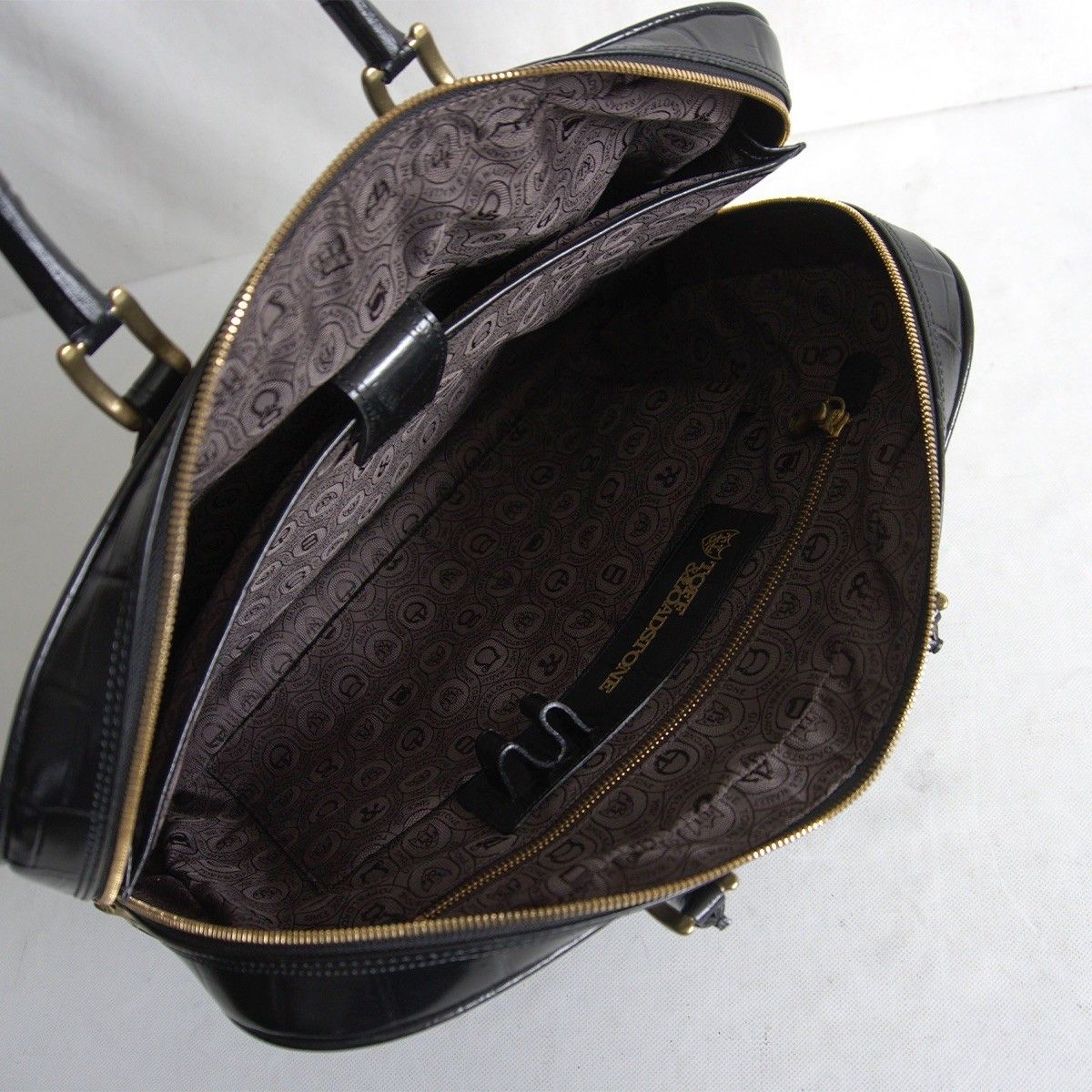 美品】 TOFF&LOADSTONE 【クロコ型押し Vブリーフ ビジネスバッグ 