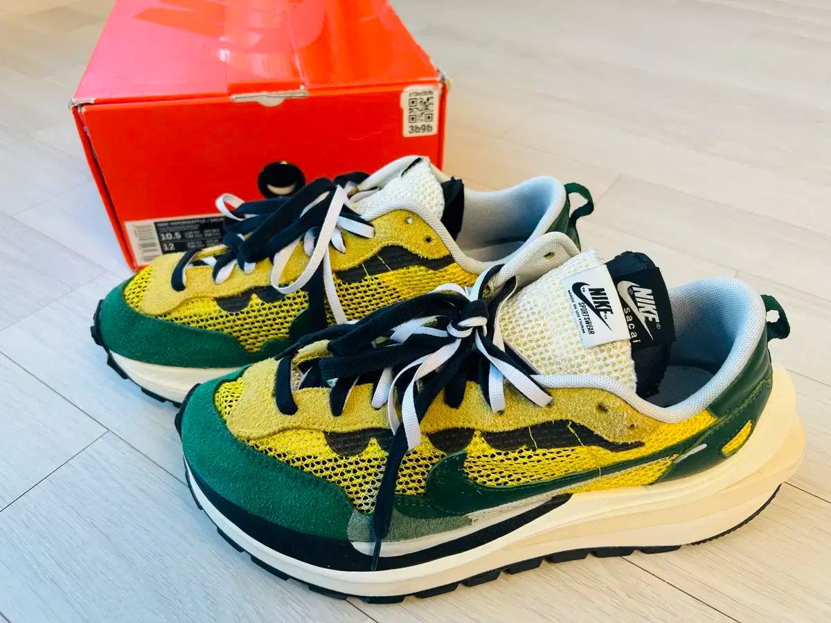 NIKE(ナイキ) sacai(サカイ) ヴェイパーワッフル イエローグリーン 285