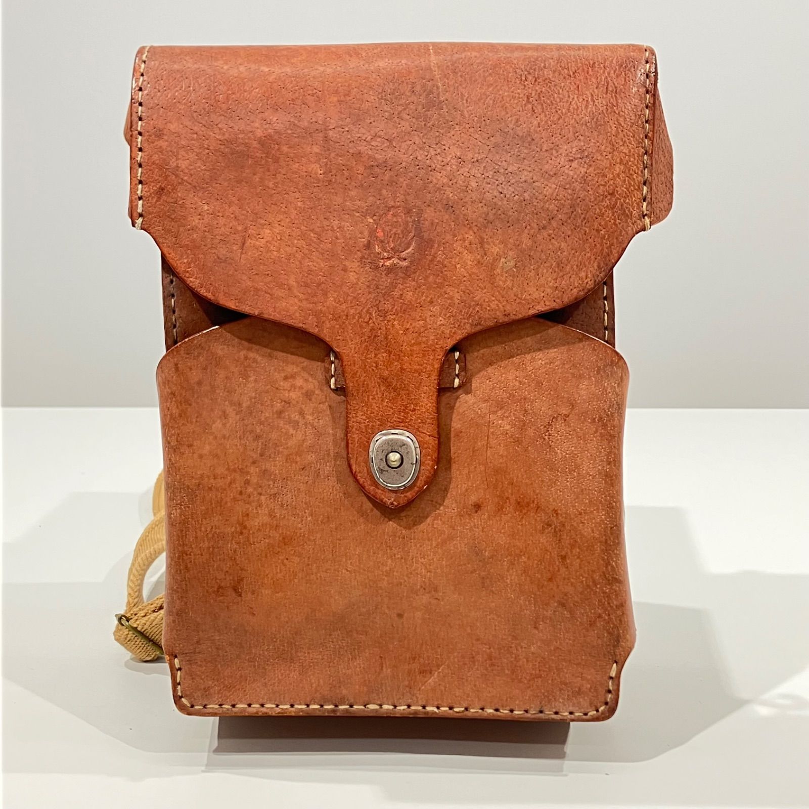 革 バッグ 化兵症嚢乙デザイン 送料無料