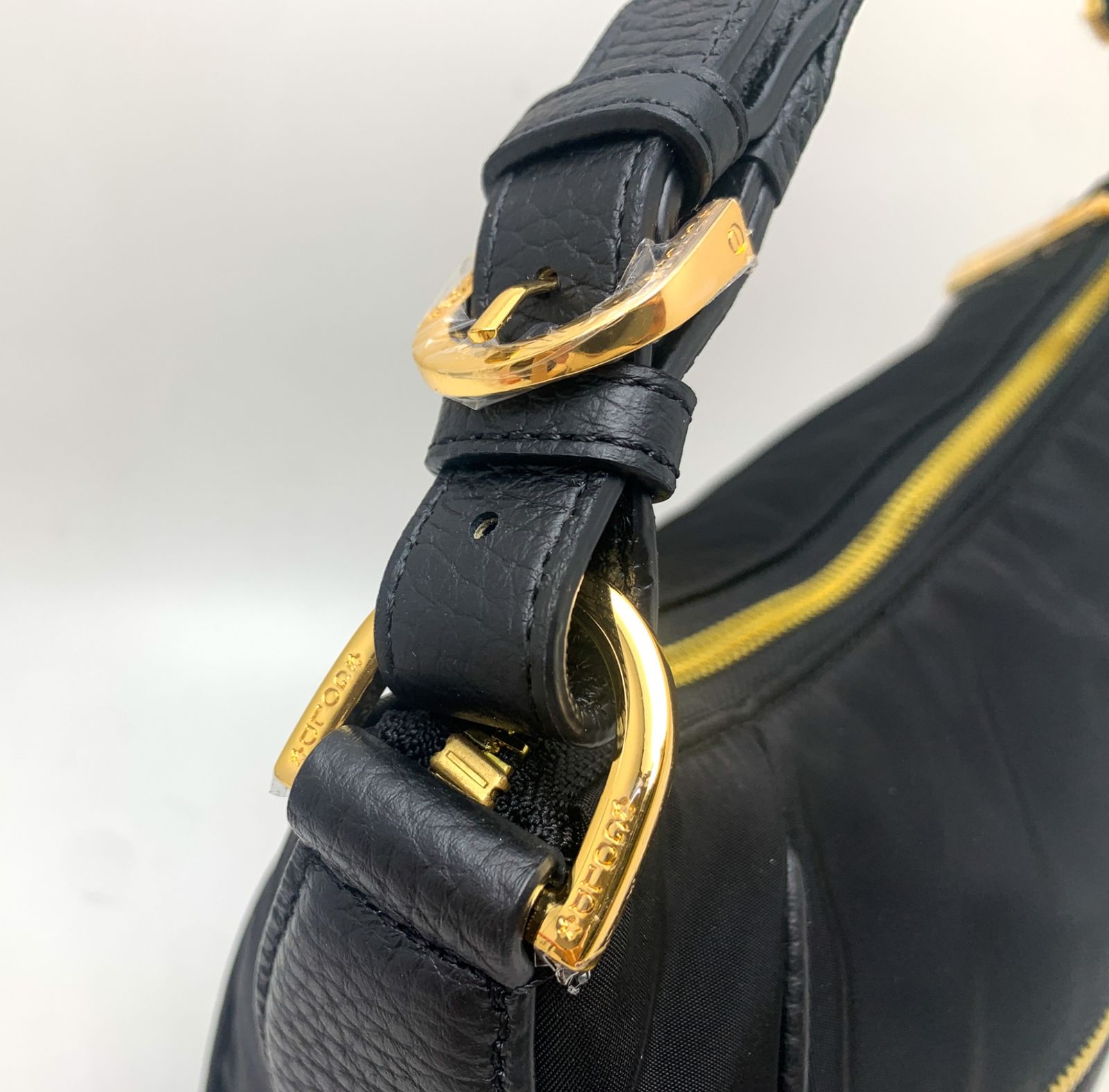 【新品タグ付】COCOCELUX GOLD POCONO NYLON バック　黒 COCOCELUX GOLD POCONO NYLON ﾎﾞﾃﾞｨﾊﾞｯｸﾞ ｻﾌﾞﾊﾞｯｸﾞ付き