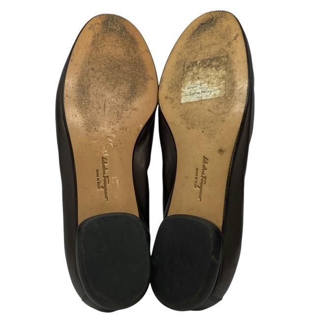 美品 Ferragamo ガンチーニ フラットシューズ 本革 5 1/2 D 美品 Ferragamo ガンチーニ フラットシューズ 本革 5 1/2 D