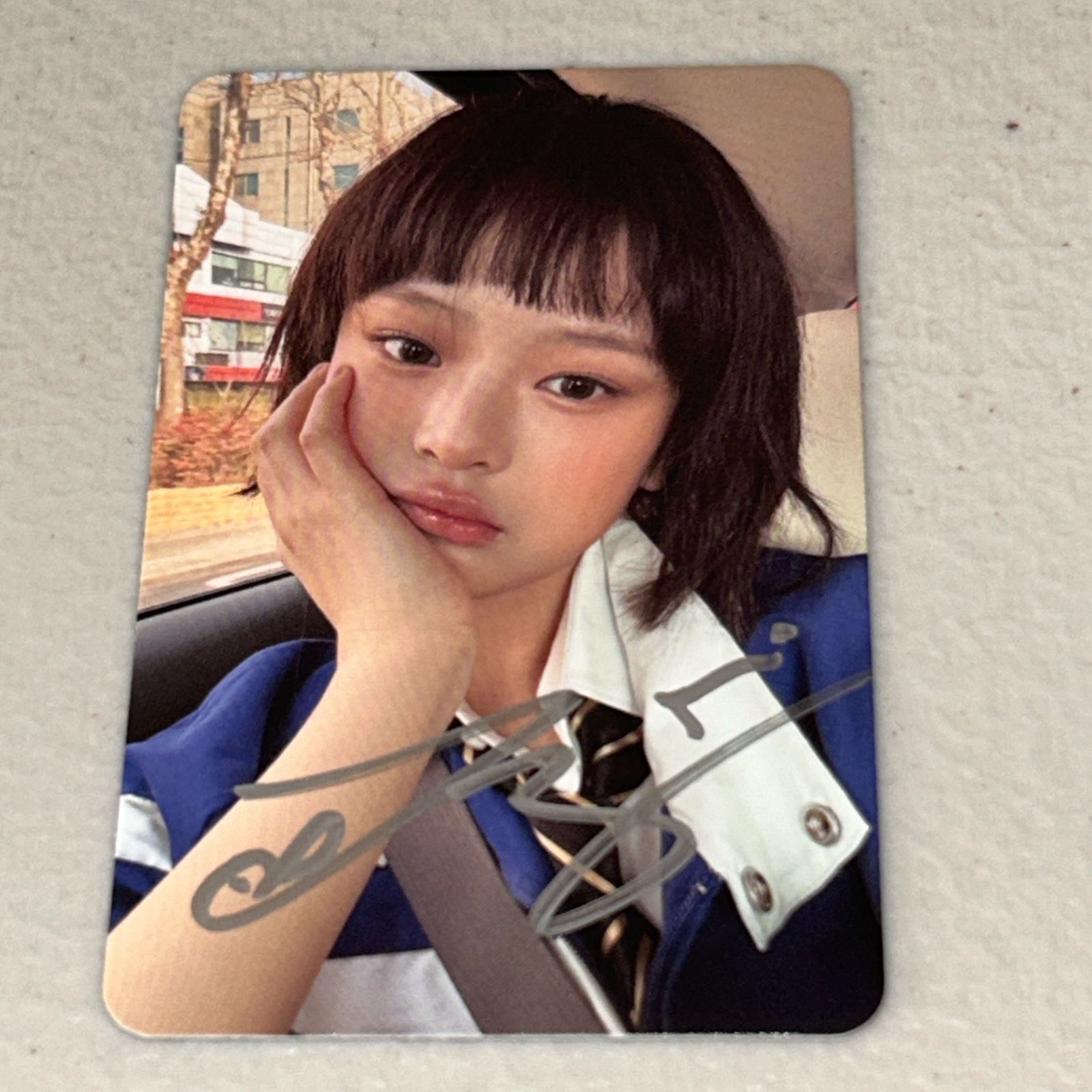 P様専用NewJeans ハニ 直筆サイン「How Sweet」フォトカード
