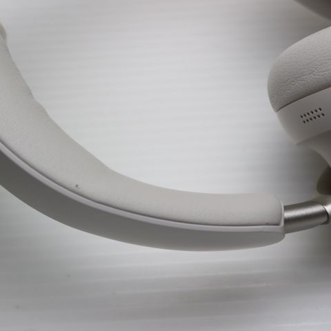 【美品】BOSE QuietComfort Ultra ヘッドホンホワイト BOSE QuietComfort Ultra Headphones ホワイトスモーク｜買取