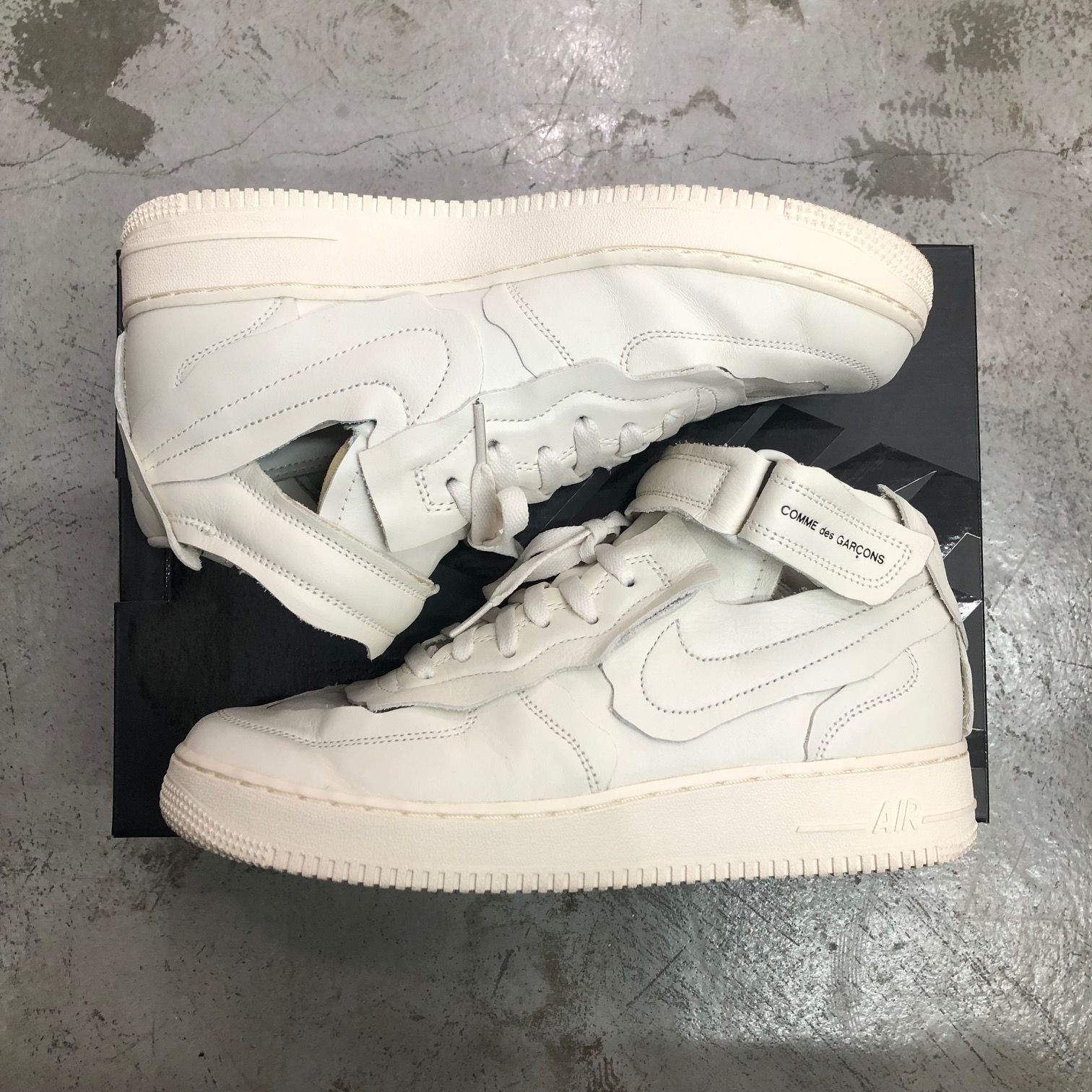 コムデギャルソン ナイキ エアフォース1 mid スニーカー ホワイト 28cm