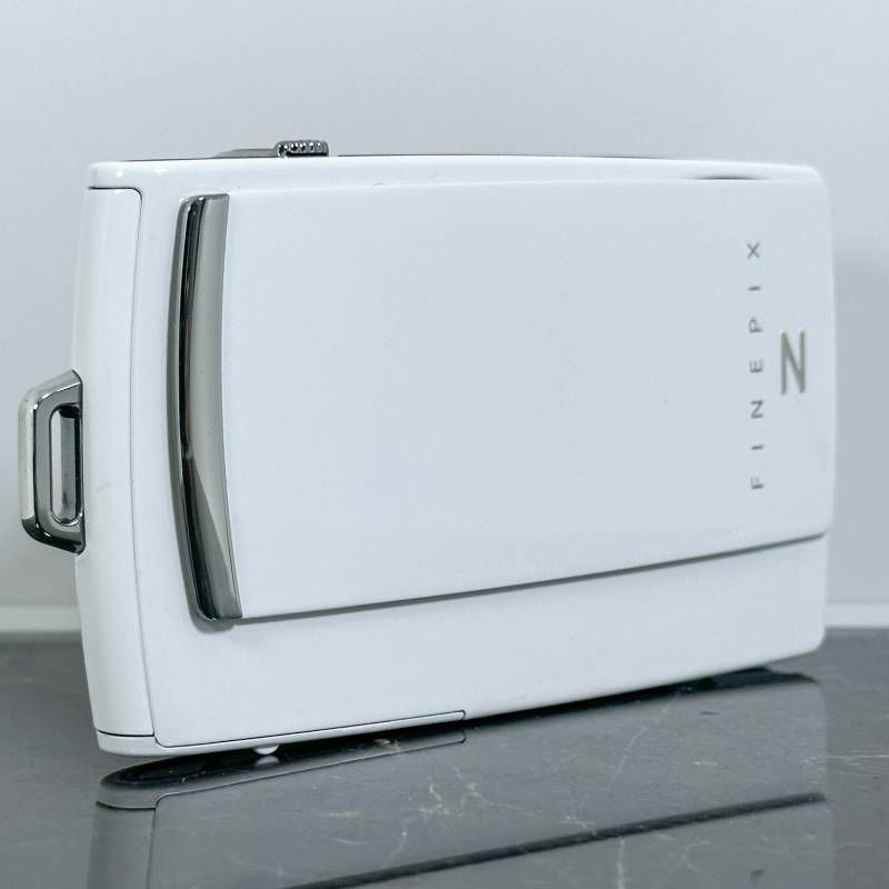 FUJIFILM FINEPIX Z1000EXR ホワイト - メルカリ