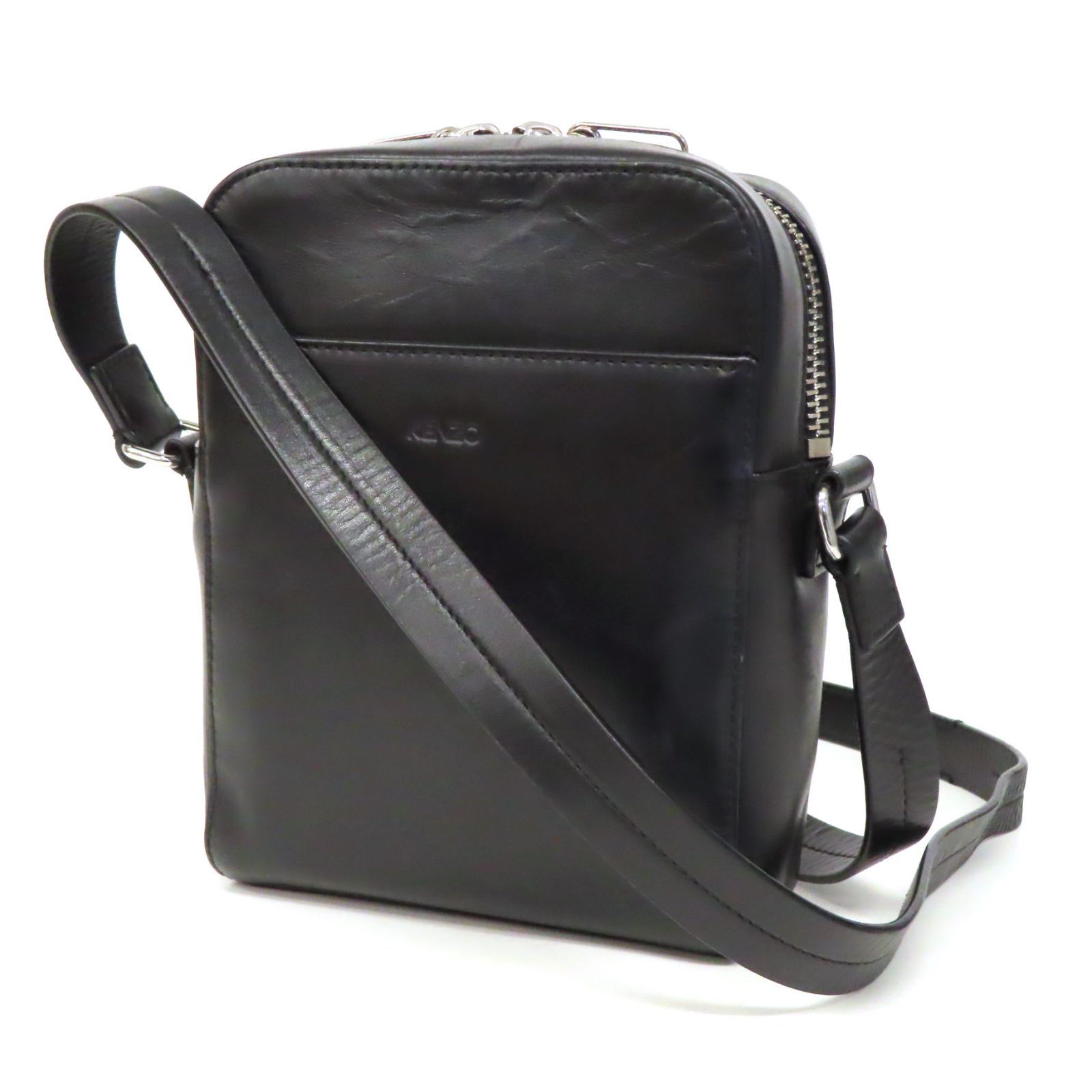 【美品】クレージュ　ショルダーバッグ　オールレザー　金具　ロゴ型押し　ブラック 極美品✨コーチ ワンショルダーバッグ オールレザー ロゴ型押し
