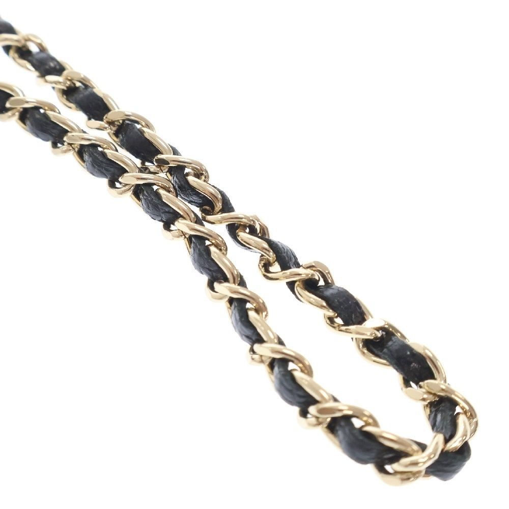 CHANEL (シャネル) iPhone15Pro アイフォン キャビアスキン レザー