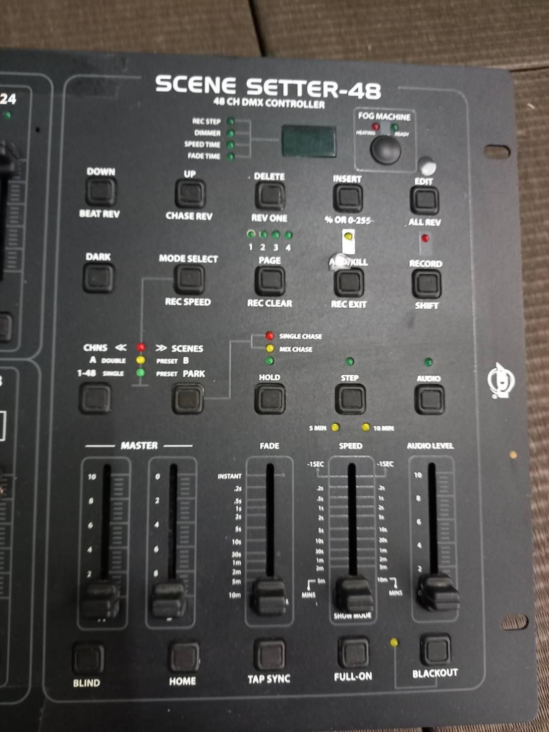 ディージェイ DMX