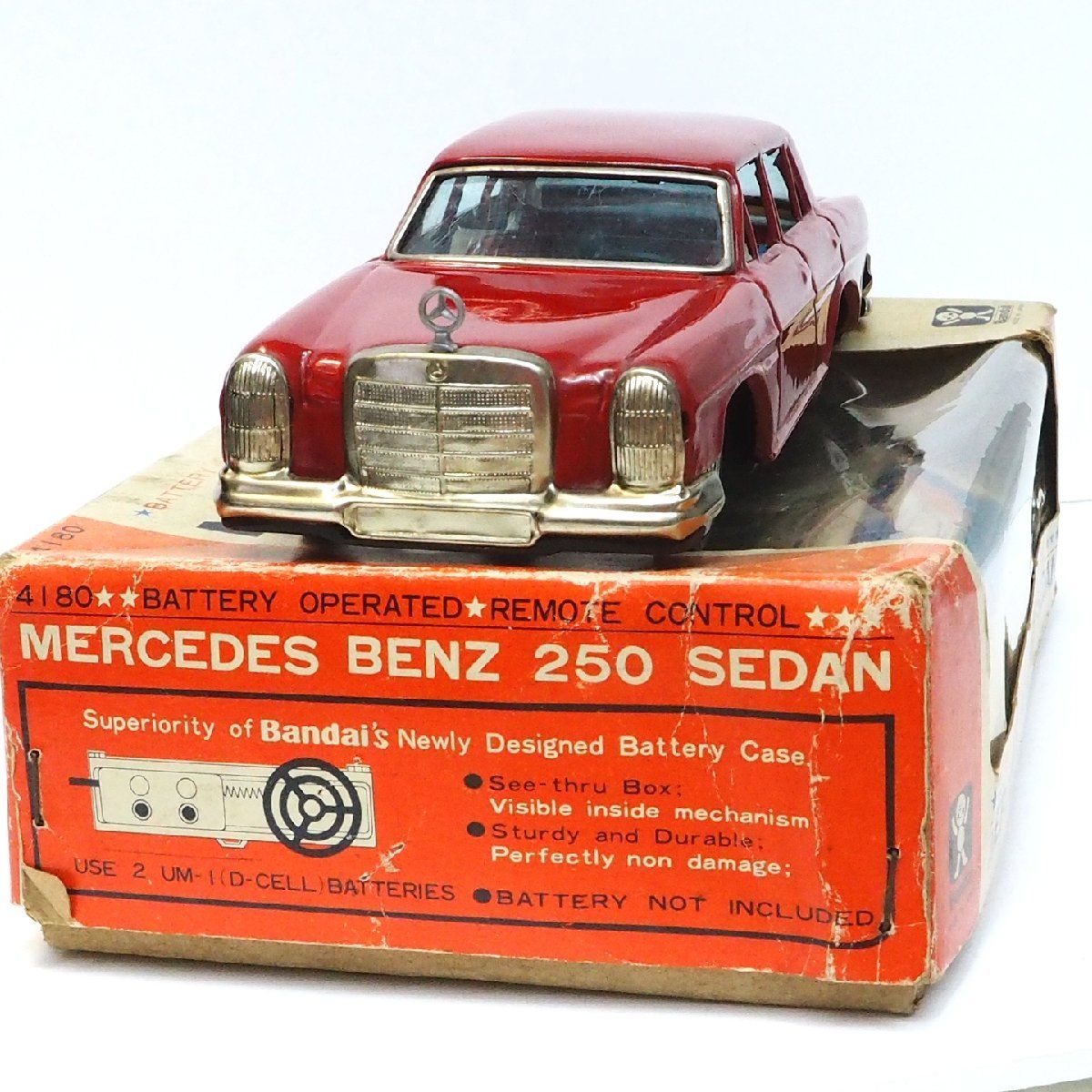 旧バンダイ【Mercedes Benz 250メルセデス ベンツ 赤 リモコン欠】ブリキ ミニチュア自動車 tin toy car 萬代屋BC  BANDAI赤箱【箱付】0093 - メルカリ