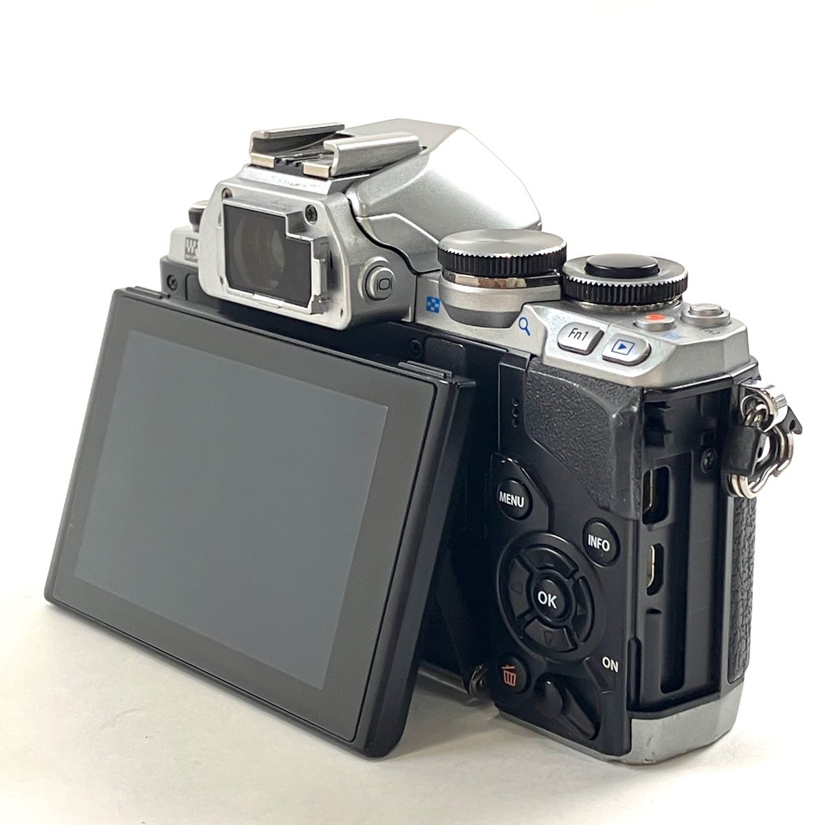 OLYMPUS OM-D E-M10 ミラーレス ボディー シルバー オリンパス ミラーレス一眼 OM-D：OLYMPUS OM-D E-M10：カメラ製品：カメラ