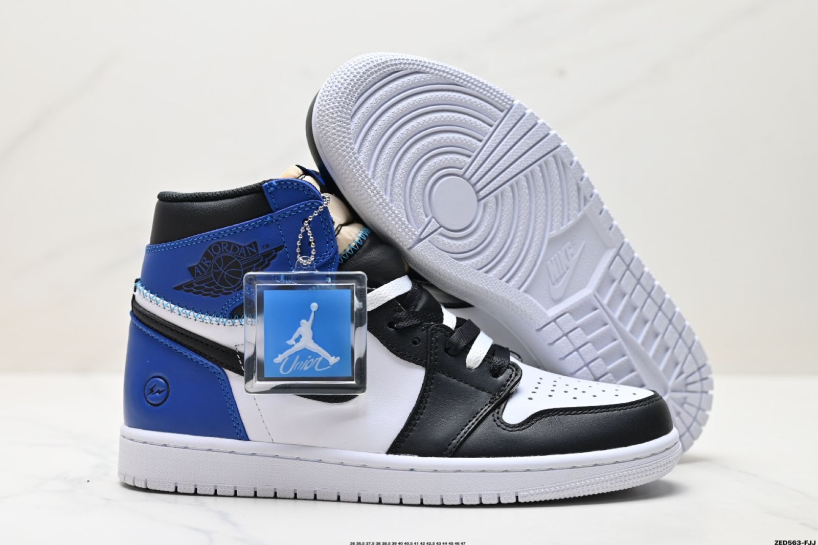 Nike Air Jordan 1 Retro High OG マイケル・ジョーダン AJ1