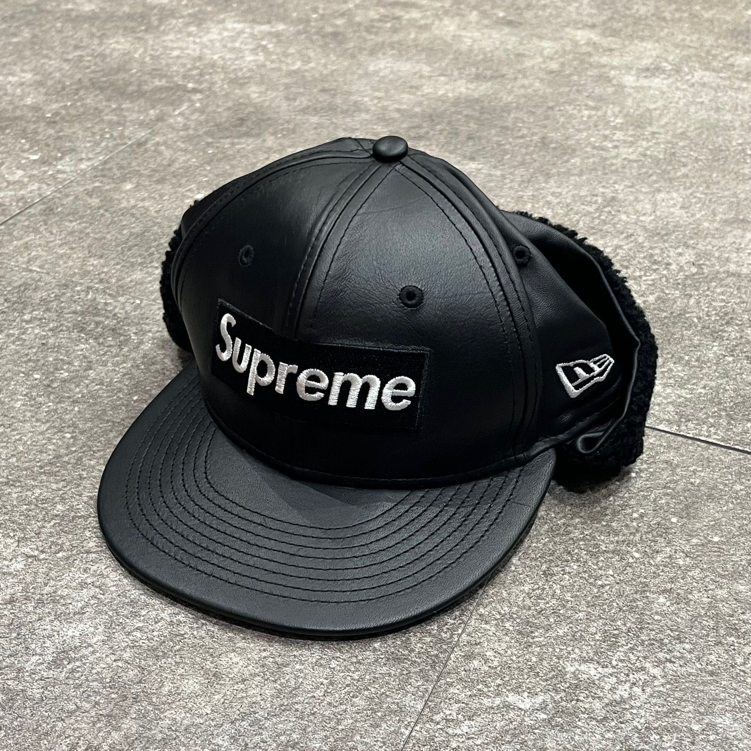 国内正規 Supreme 22AW Leather Earflap Box Logo New Era ボックス