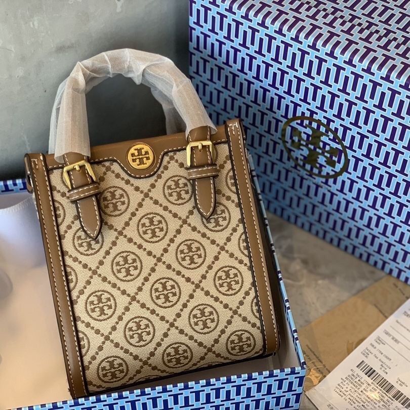 割引中！Tory Burch ショルダーバッグポシェット