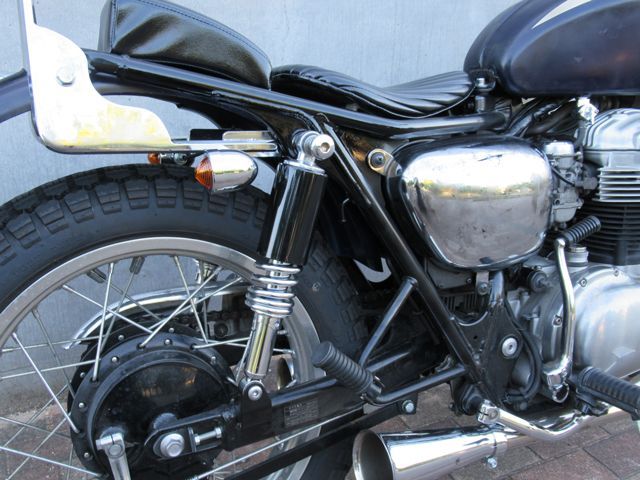 ハーフカバー クラシカルリアショック W400/W650/W800用 - メルカリ