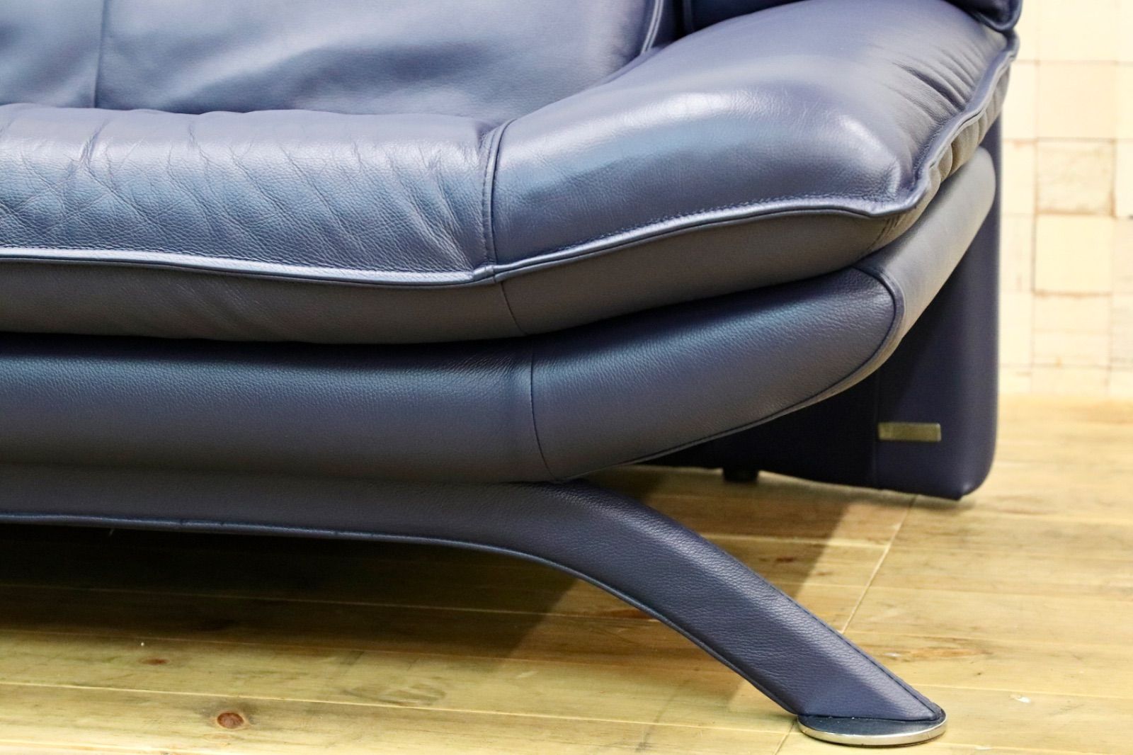 GMIS276A NICOLETTI ニコレッティ Dream 2人掛けソファ ラブソファ ブルー 2シーター イタリアモダン 約50万 本革 レザー NEXPOTALLINN_EU