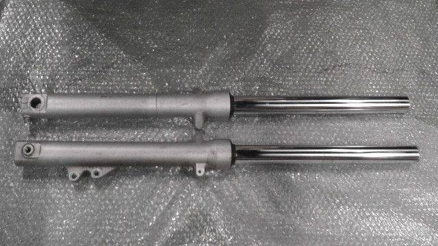 CB223S MC40-1001xxx の フロントフォーク:#1752715347 - メルカリ