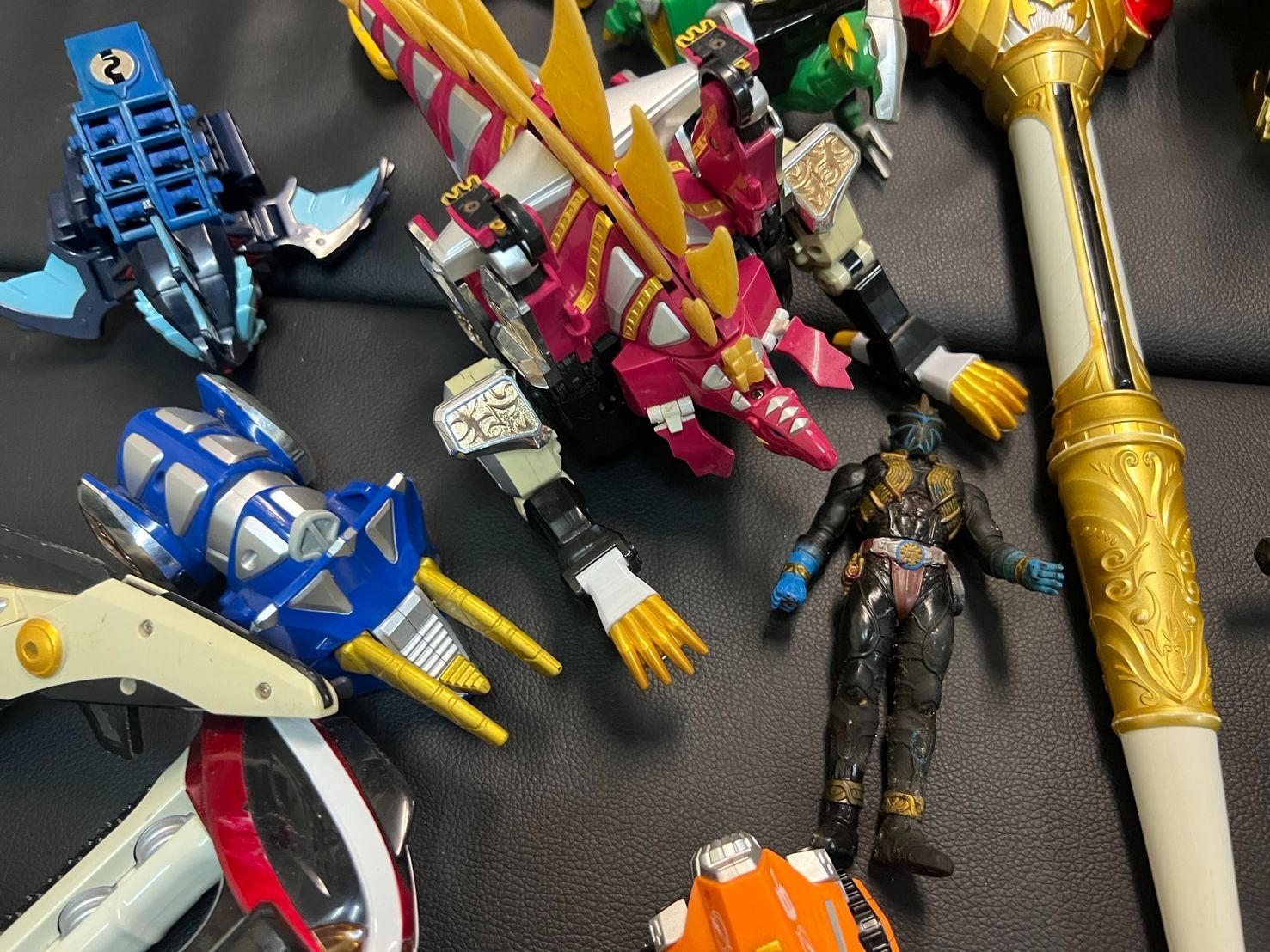 スーパー戦隊シリーズ　仮面ライダー　DX変身アイテム　DXロボ　まとめ売り　大量 大量 まとめ売り】スーパー戦隊 仮面ライダー DXロボ 武器