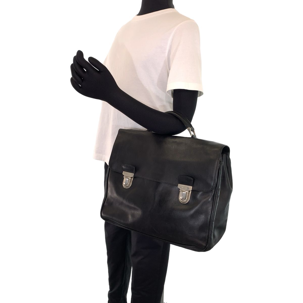 PRADA プラダ ブラック 黒 シルバー金具 レザー ビジネスバッグ