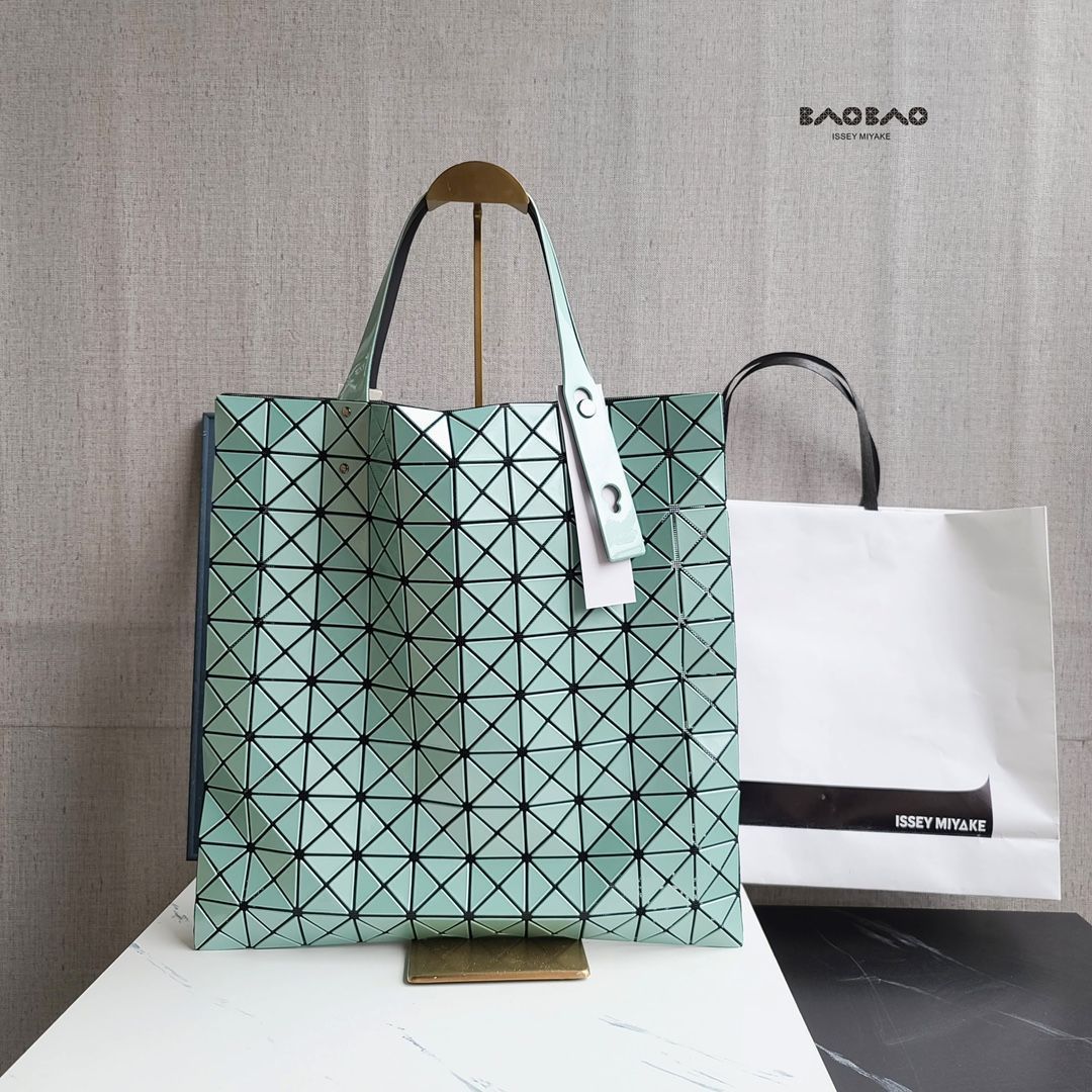 新品 BAOBAO バオバオイッセイミヤケトート バッグ 10ピース×10ピース BAO BAO ISSEY MIYAKE トートバッグ［最終値下げ］  C2399 - メルカリ