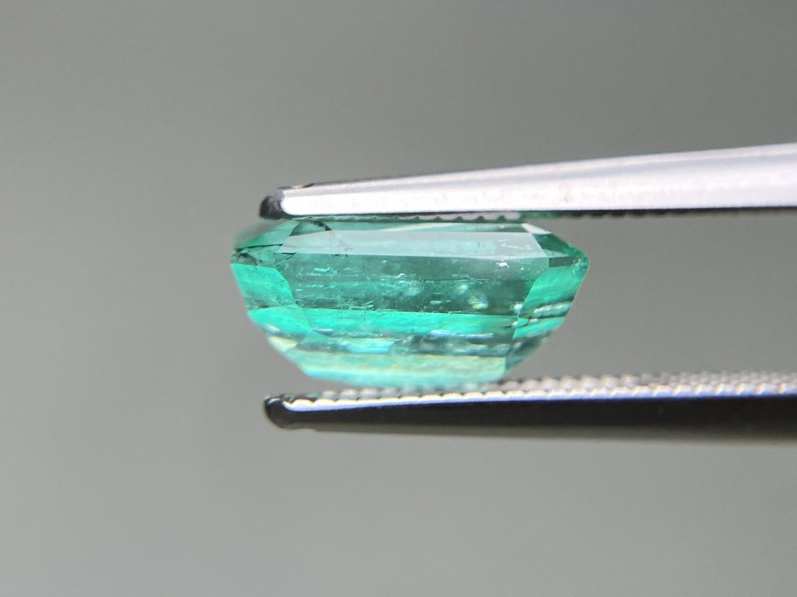 9.77㎜×7.61㎜×4.87㎜